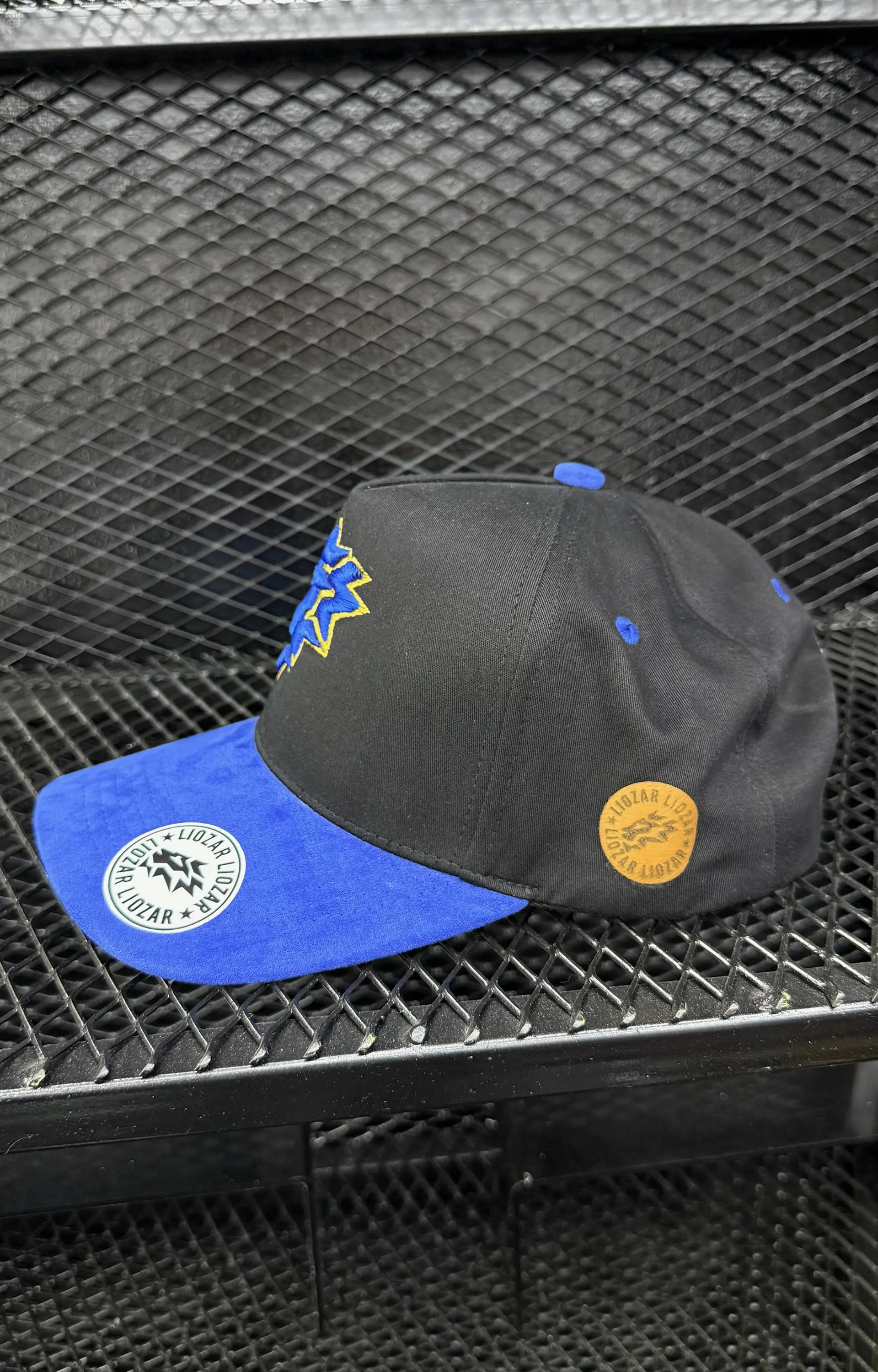 GORRAS DE GAMUZA UNISEX-LEON 22