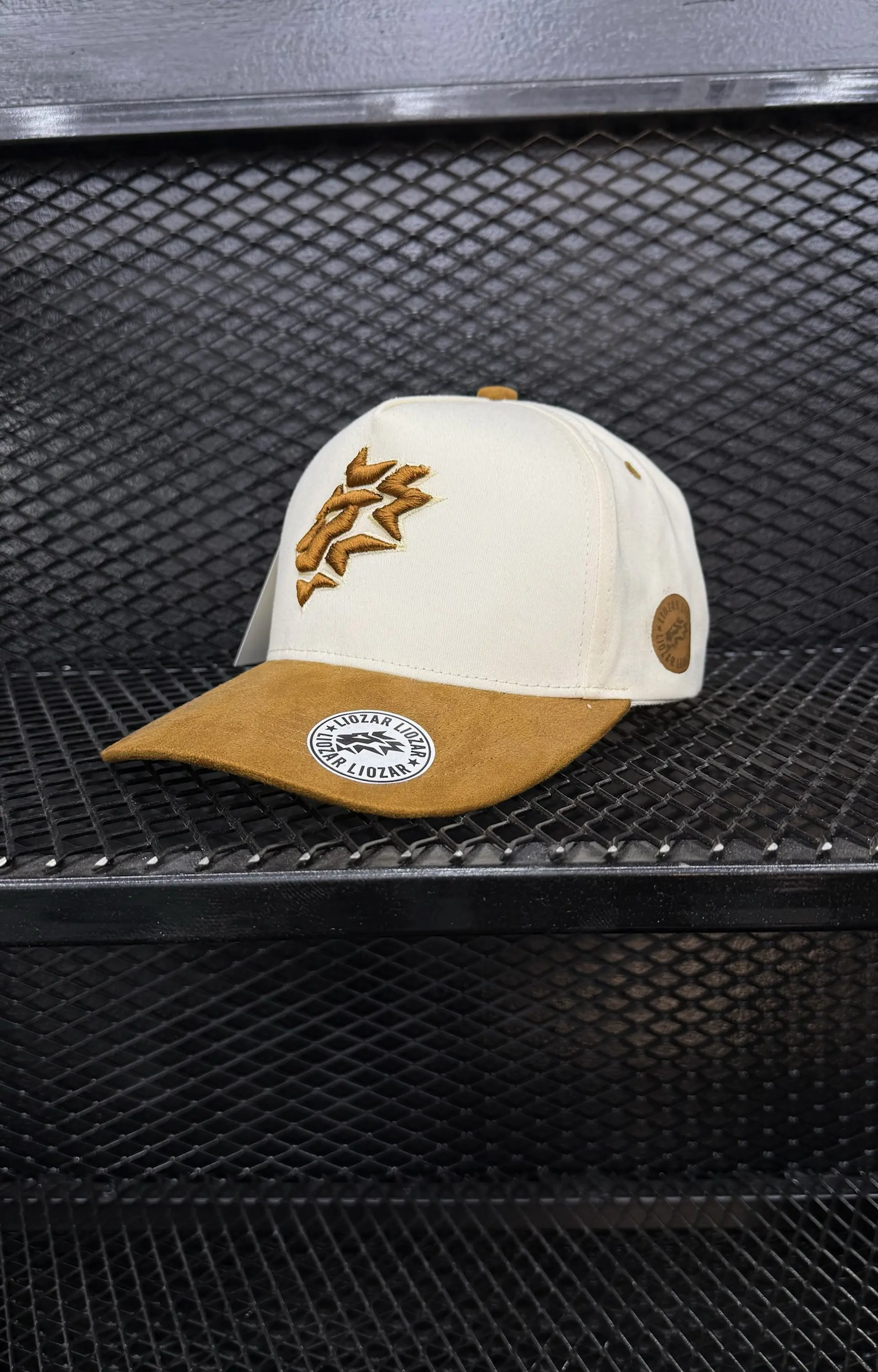 GORRAS DE GAMUZA UNISEX-LEON 2