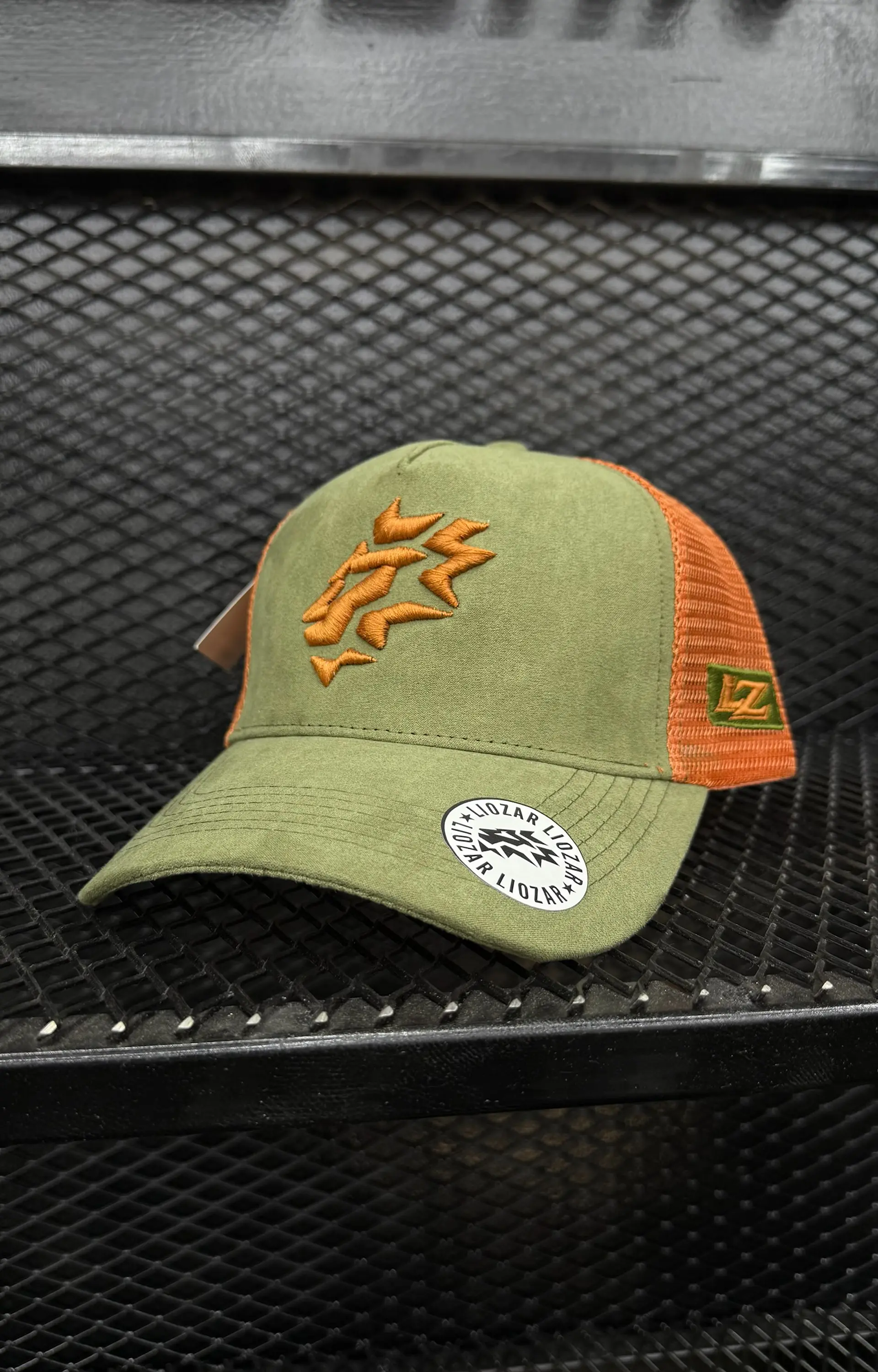 GORRAS DE GAMUZA Y MALLA UNISEX-LEON 2