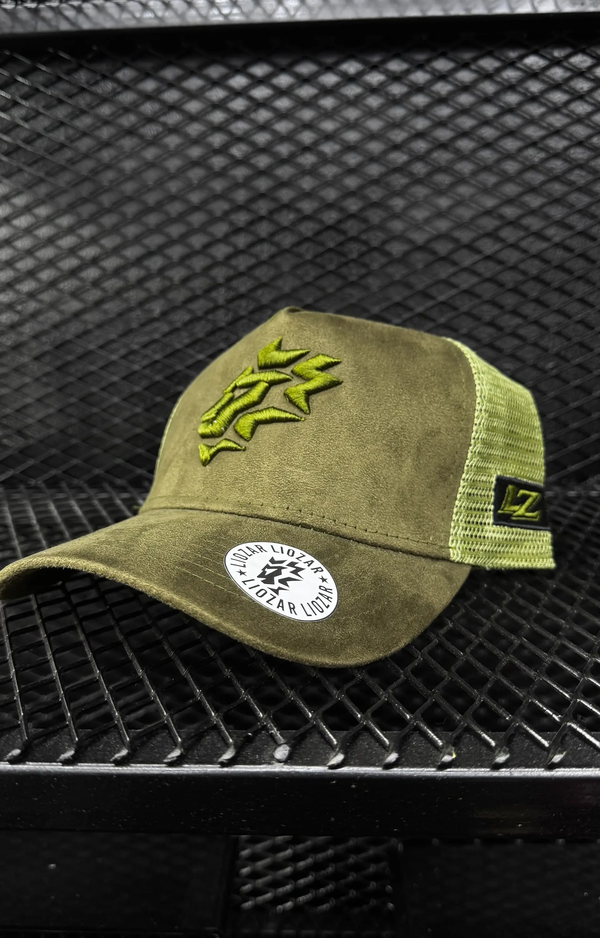 GORRAS DE GAMUZA Y MALLA UNISEX-LEON 12