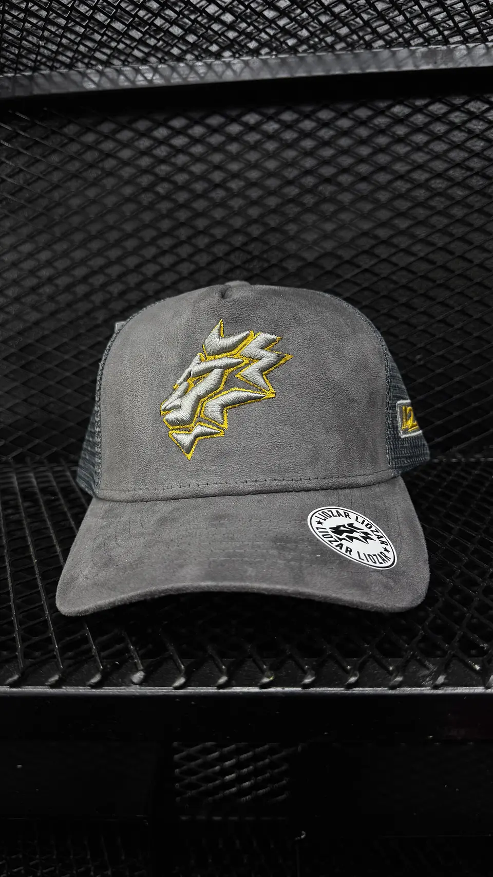 GORRAS DE GAMUZA Y MALLA UNISEX-LEON 17