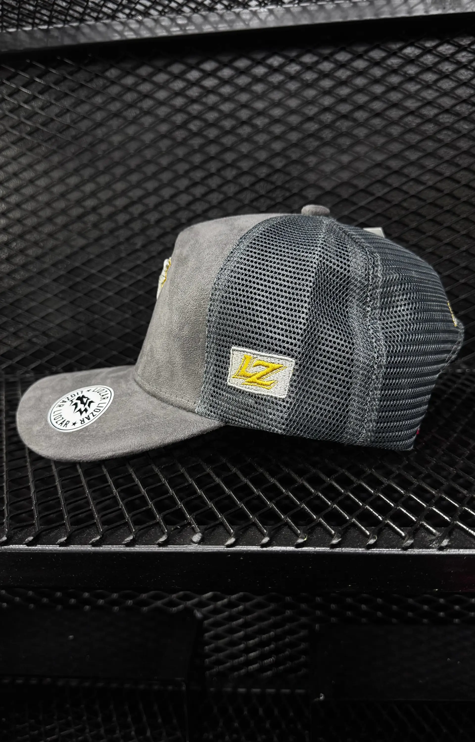GORRAS DE GAMUZA Y MALLA UNISEX-LEON 18