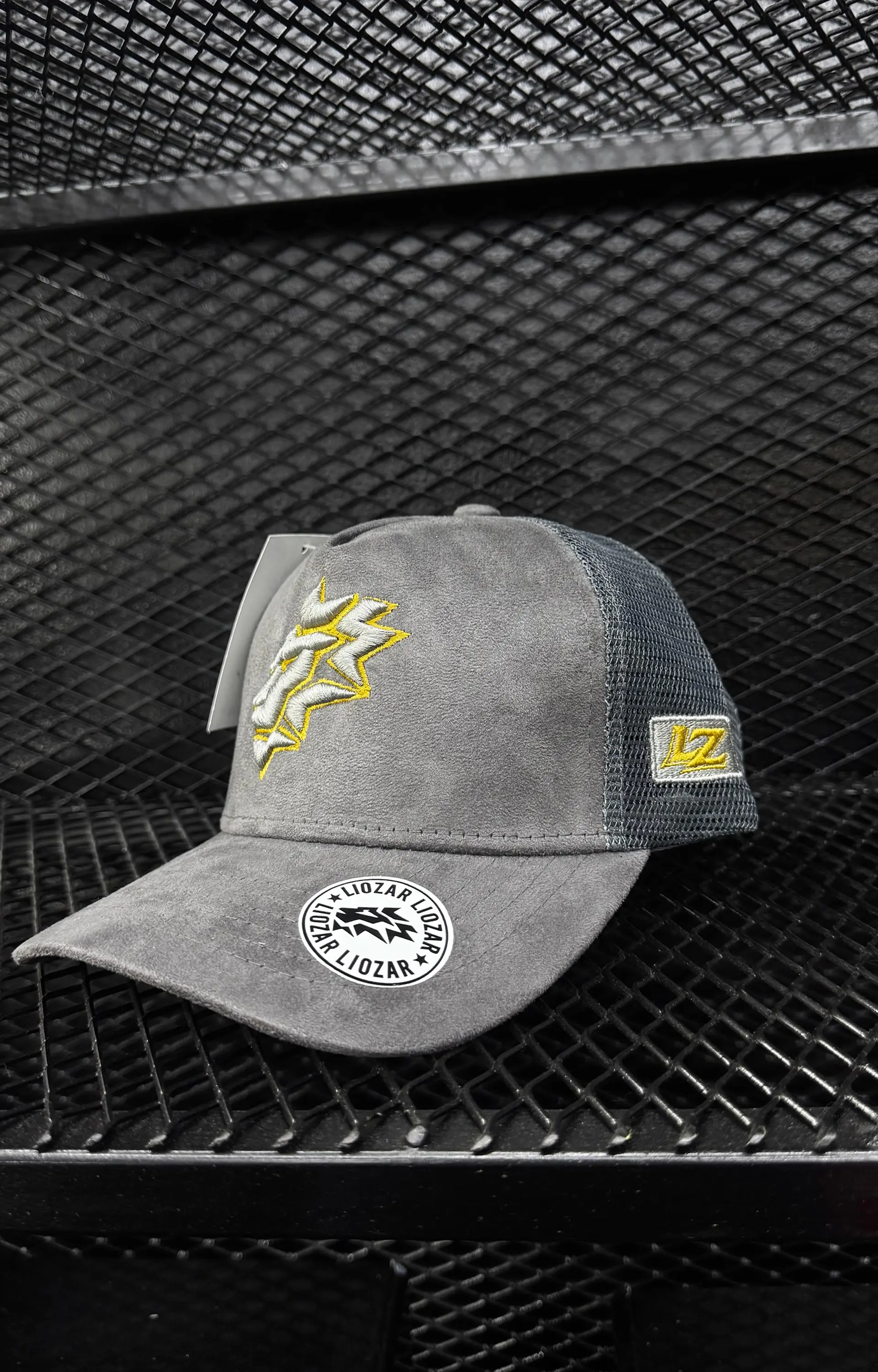 GORRAS DE GAMUZA Y MALLA UNISEX-LEON 19