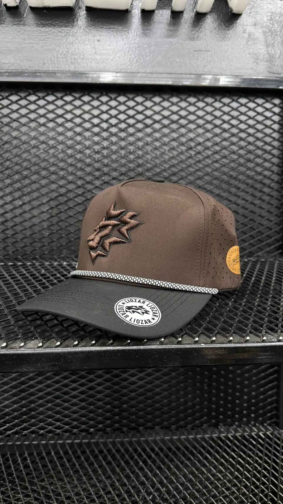 GORRAS DE ALGODON Y PERFORADAS UNISEX-LEON 5