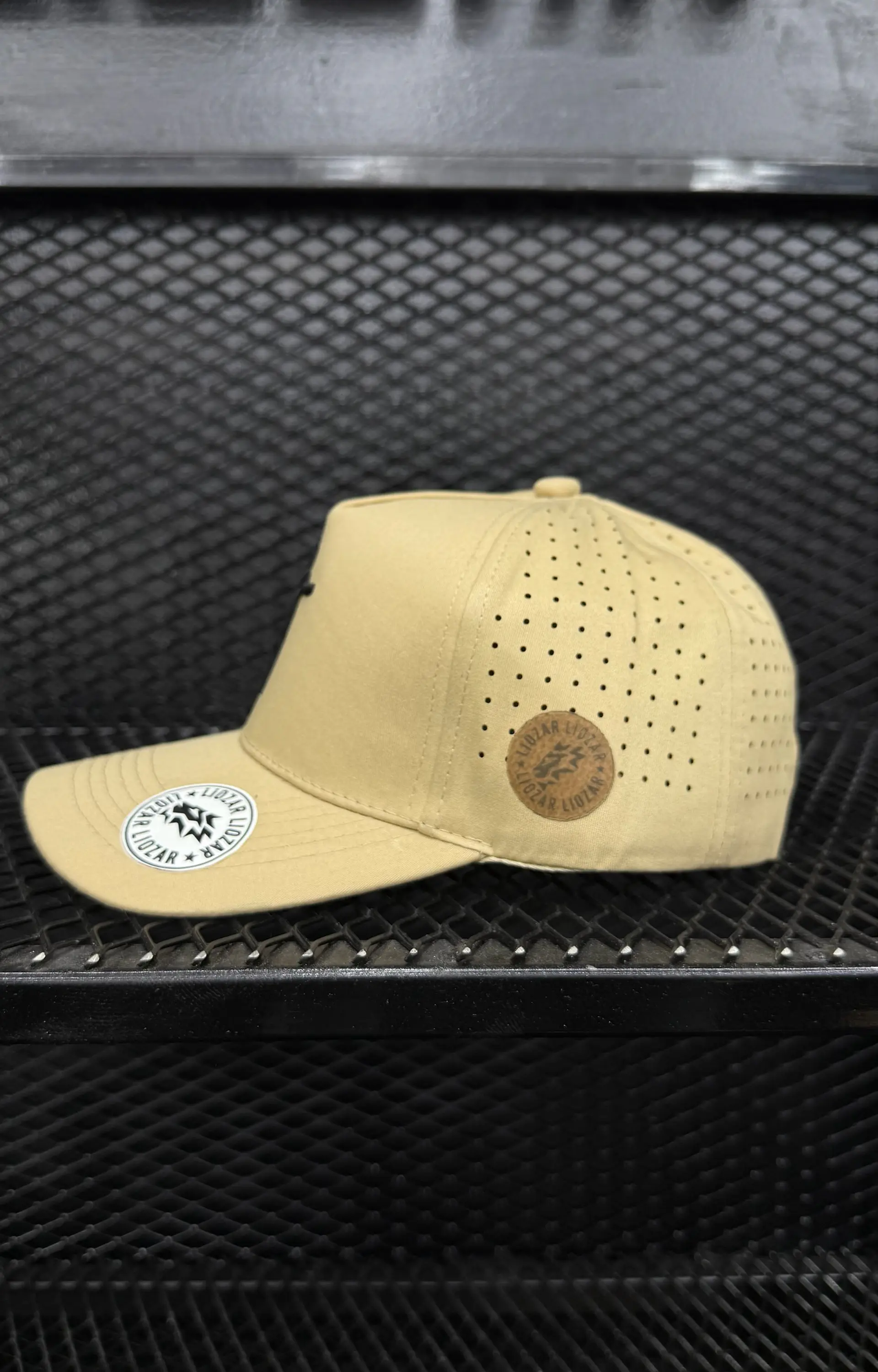 GORRAS DE ALGODON Y PERFORADA UNISEX PERFORADA- Fé 3