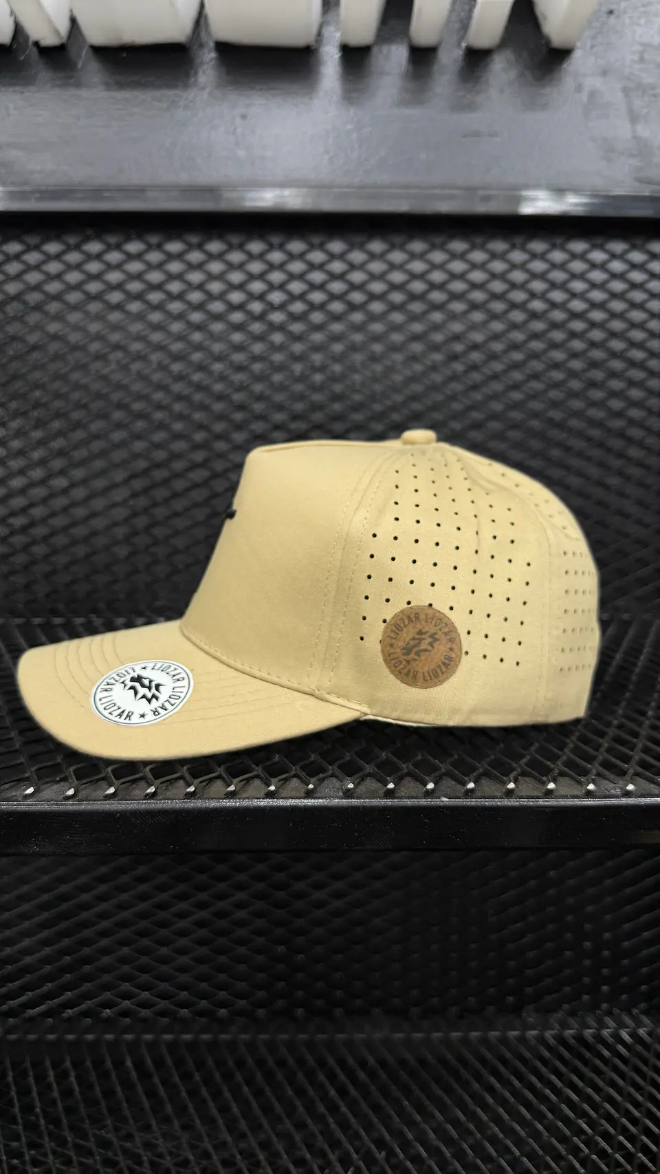 GORRAS DE ALGODON Y PERFORADA UNISEX PERFORADA- Fé 3