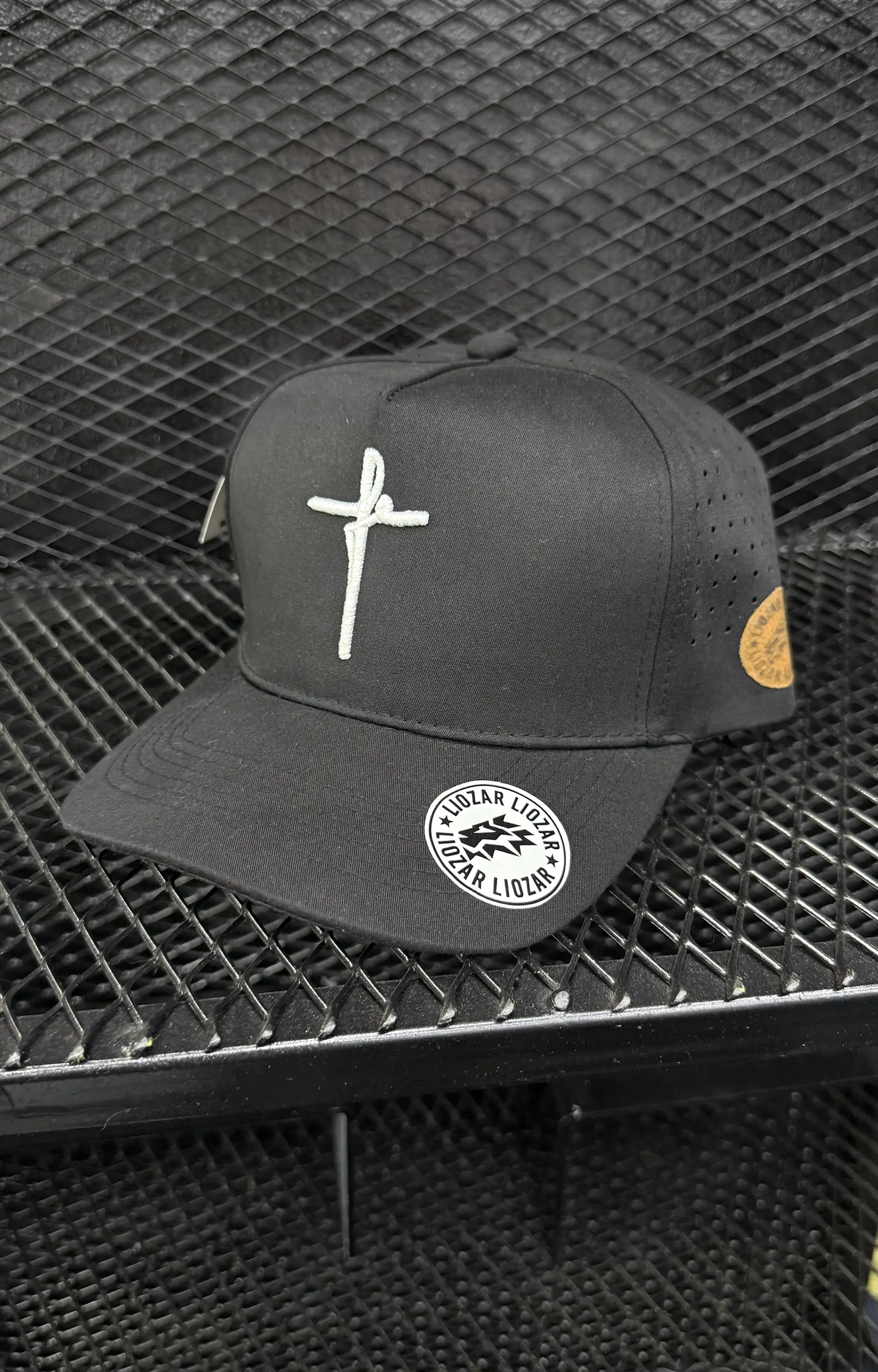 GORRAS DE ALGODON Y PERFORADA UNISEX PERFORADA- Fé 5