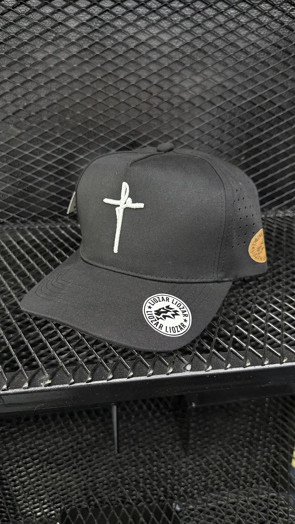 GORRAS DE ALGODON Y PERFORADA UNISEX PERFORADA- Fé 5