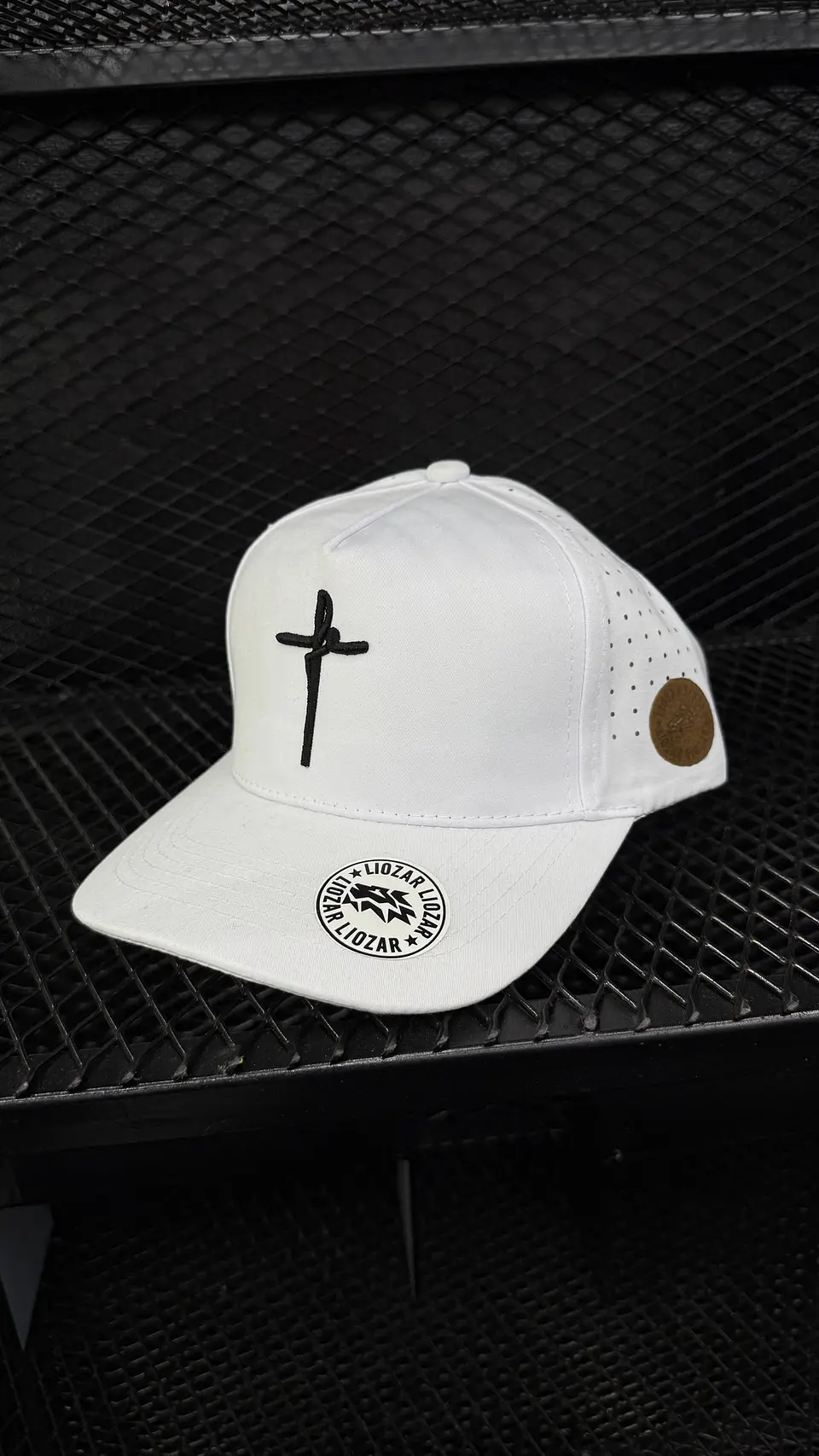 GORRAS DE ALGODON Y PERFORADA UNISEX PERFORADA- Fé 8