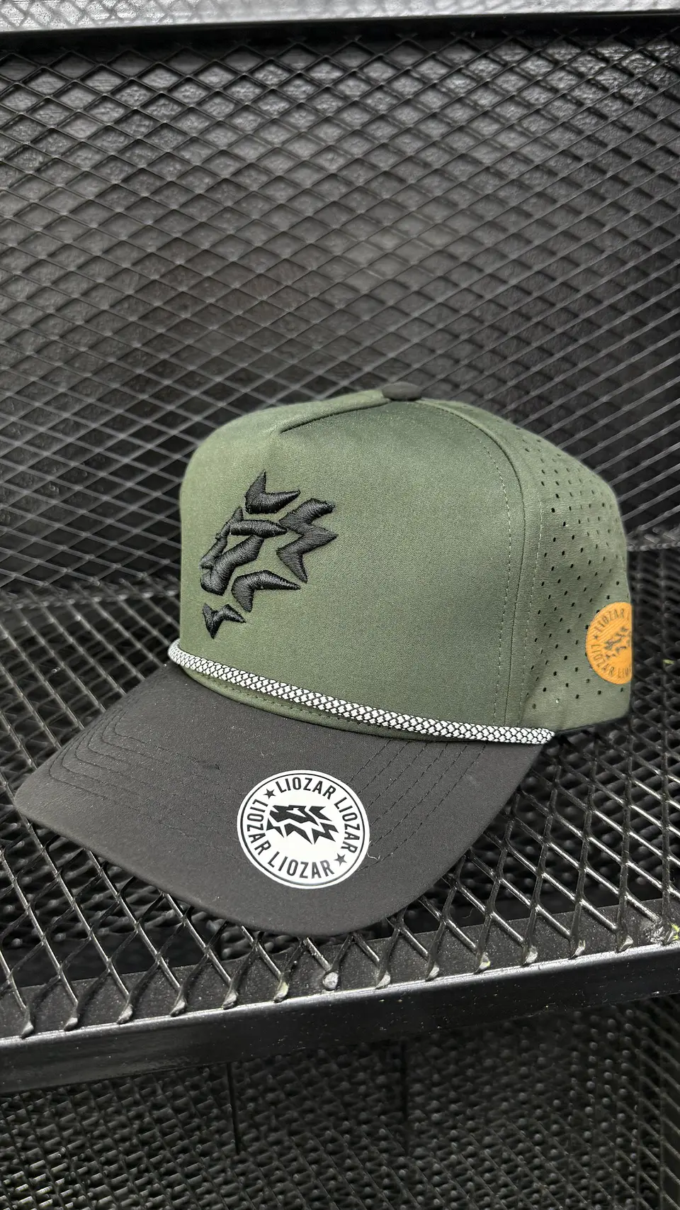 GORRAS DE ALGODON Y PERFORADAS UNISEX-LEON 13
