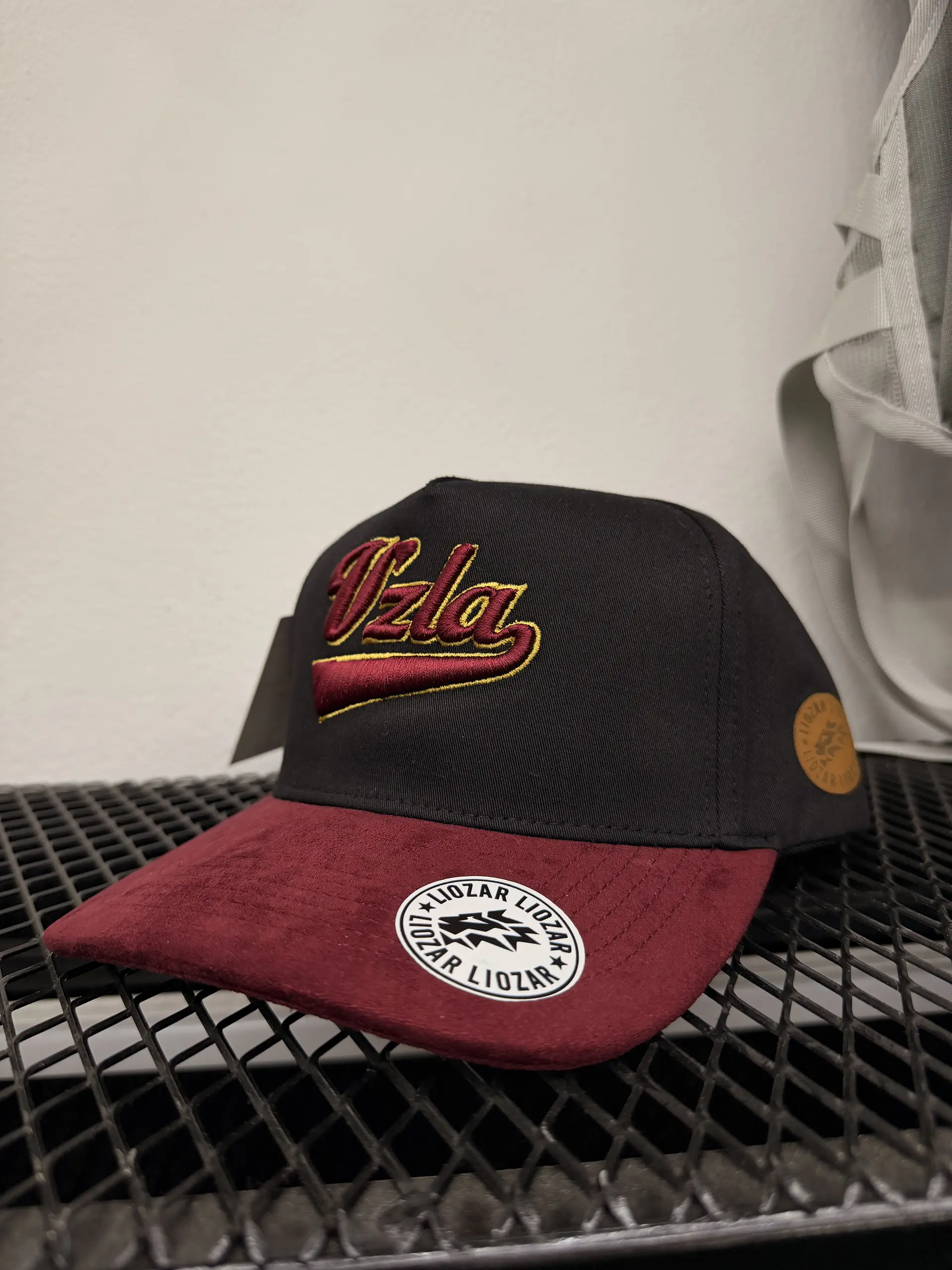 GORRAS DE GAMUZA UNISEX-VNZLA 16