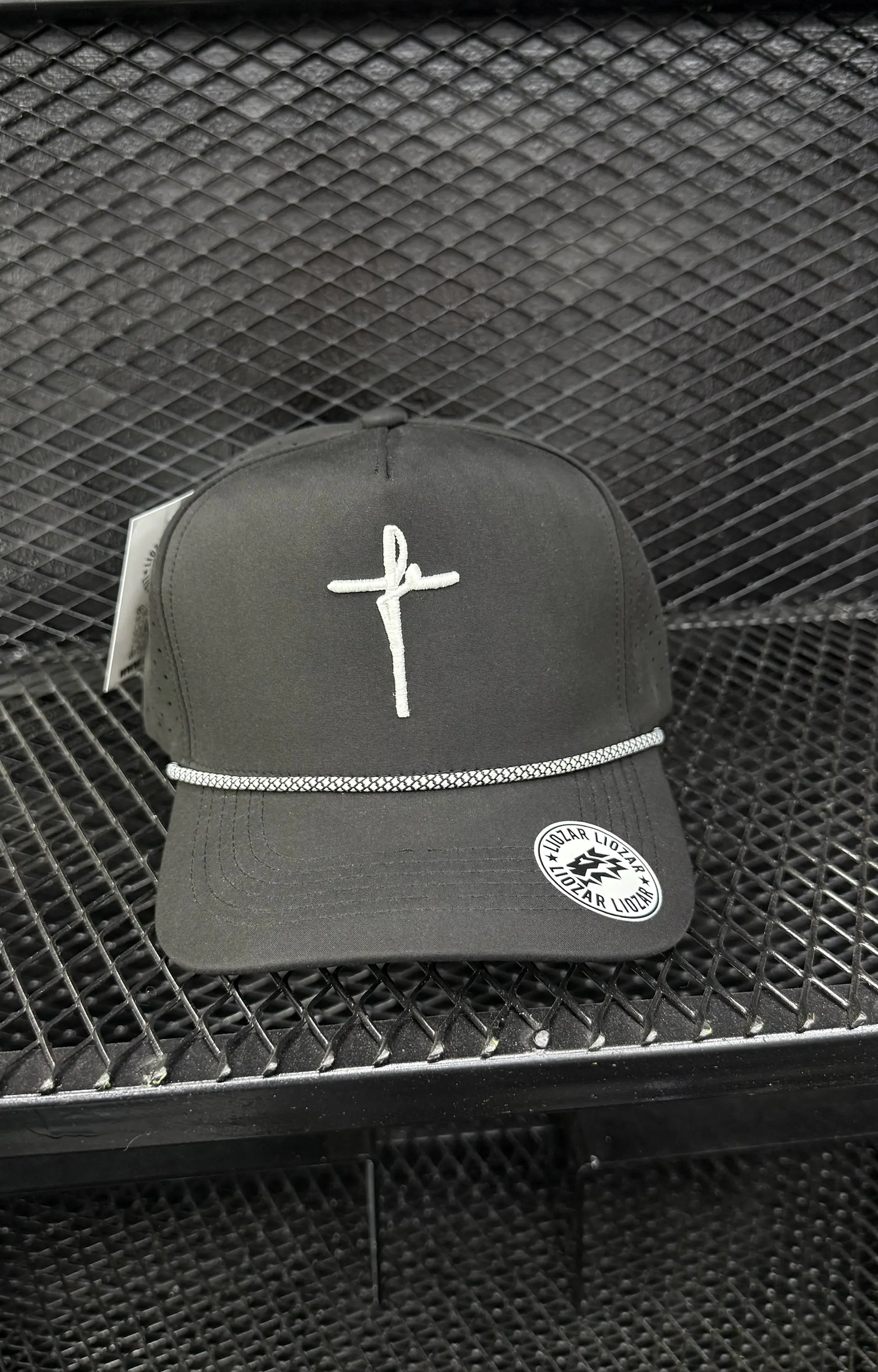 GORRAS DE ALGODON Y PERFORADAS UNISEX- Fé 2