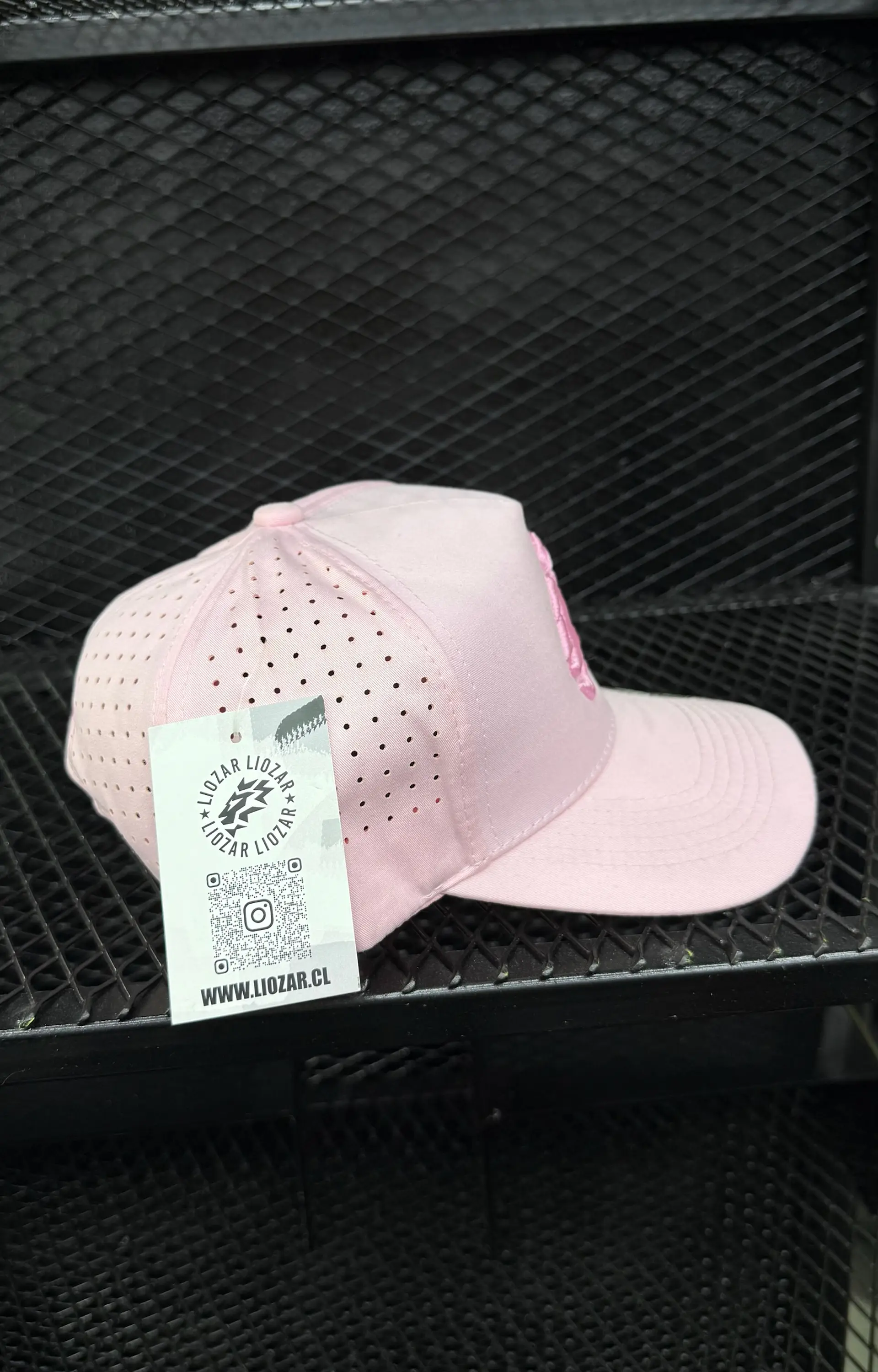 GORRAS DE ALGODON PERFORADA UNISEX-LEON 2