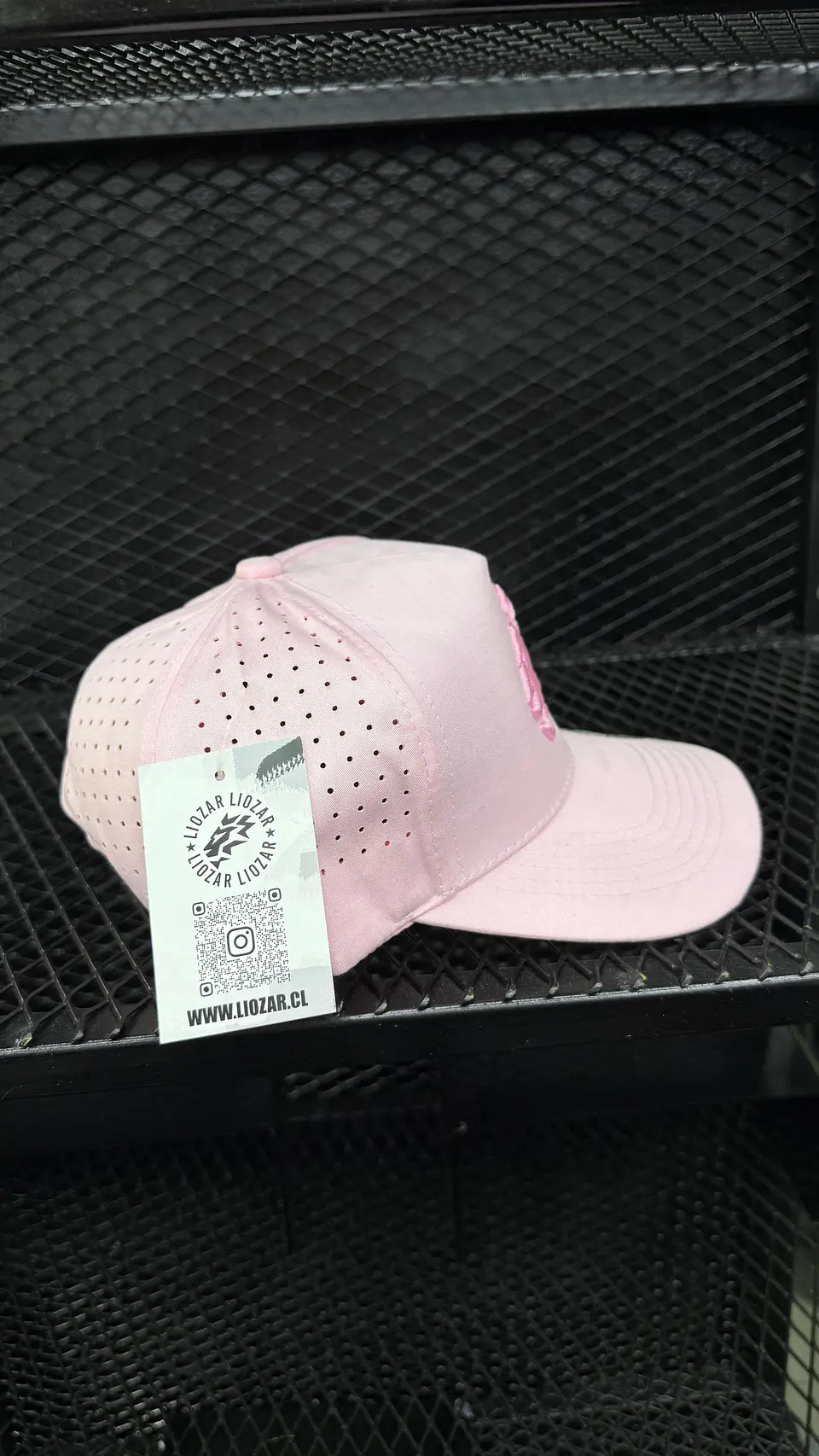 GORRAS DE ALGODON PERFORADA UNISEX-LEON 2