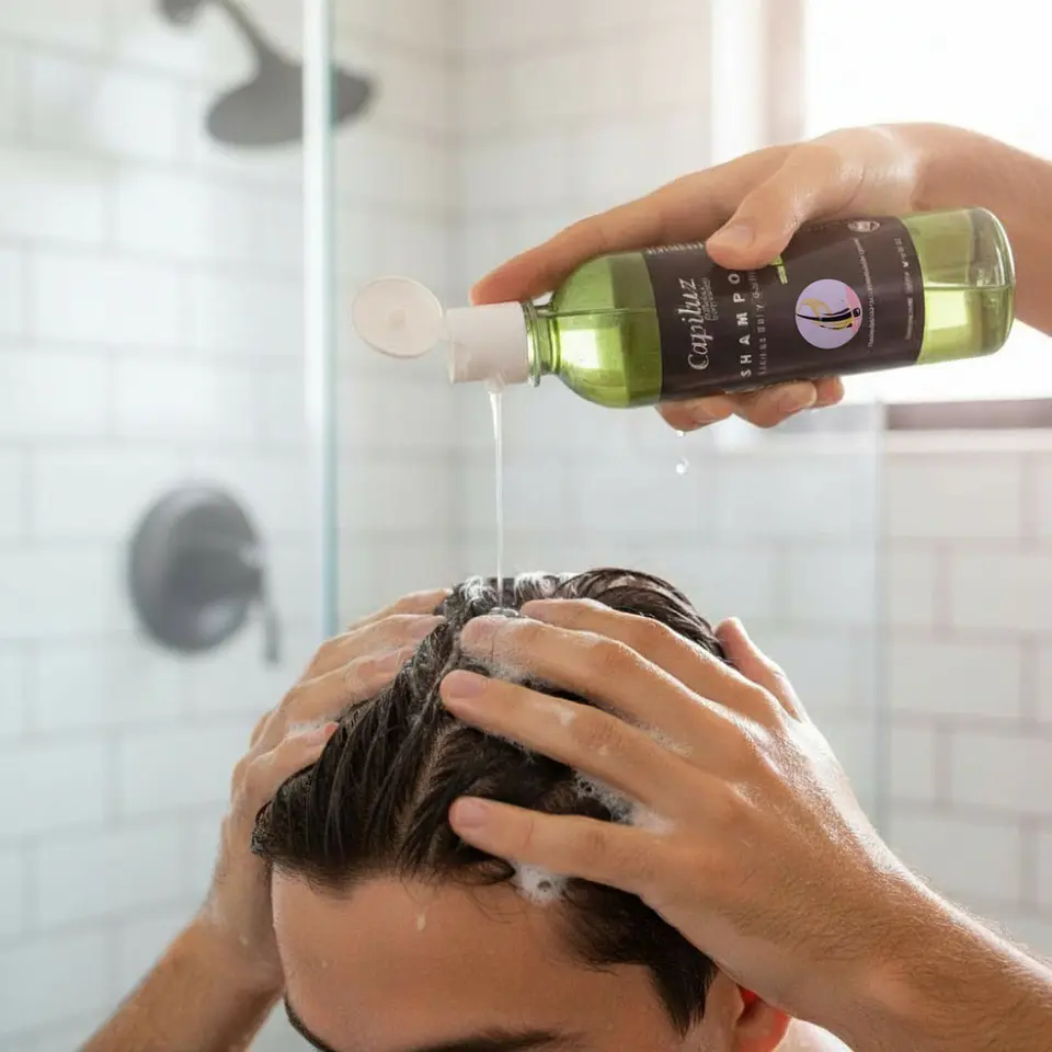 Shampoo Capilar 5% Densidad Y Engrosamiento Capiluz 500ml 11
