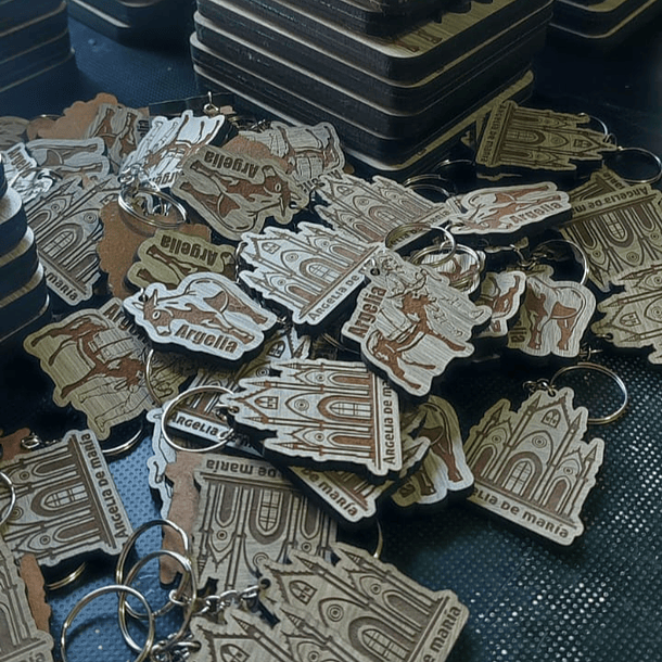 Llaveros Personalizados Madera 5