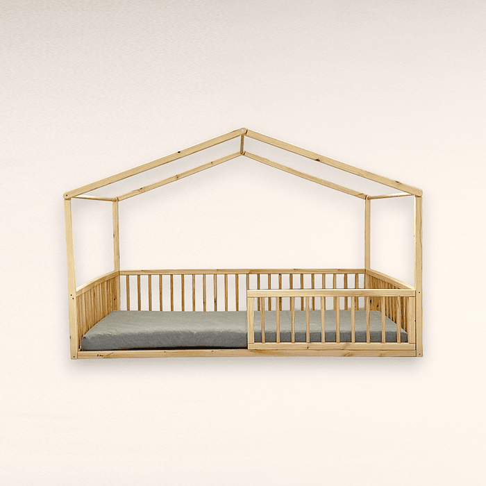 Little house bed 1