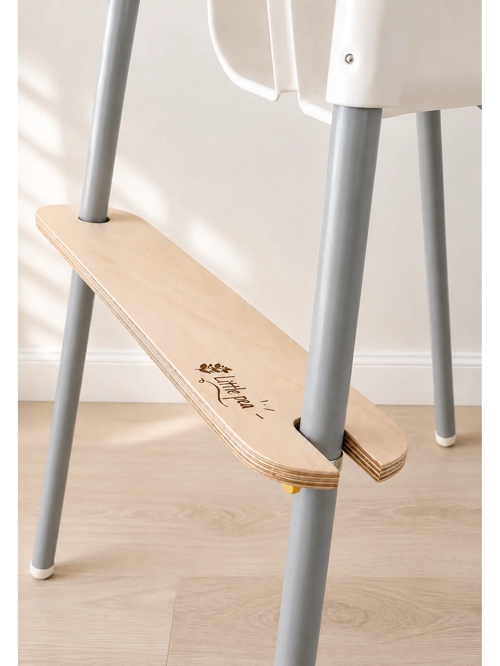 Repose-pieds pour chaise haute 2