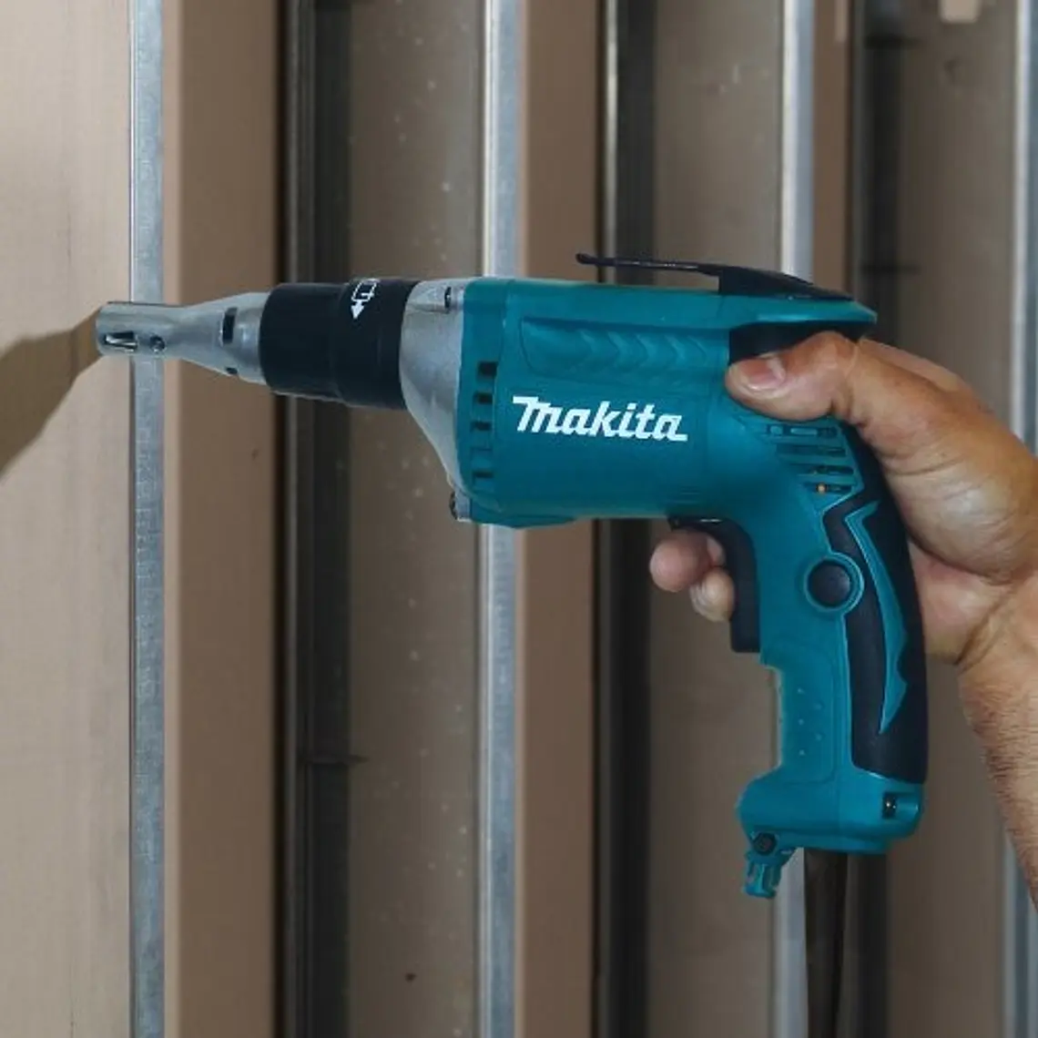 Atornillador electrico Makita FS2200 3