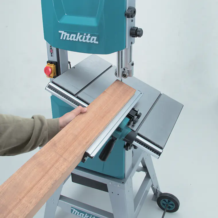 Sierra Cinta Makita LB1200F 2