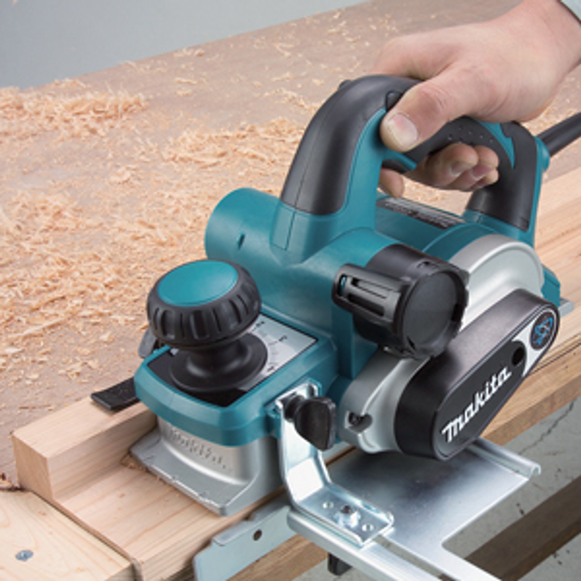 Cepillo 82mm Makita KP0810C 3