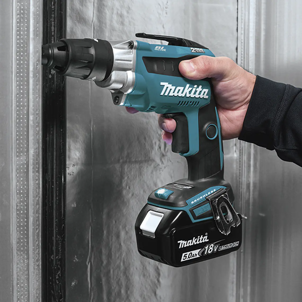 Atornillador inalámbrico 18V Makita DFS251RFE 2