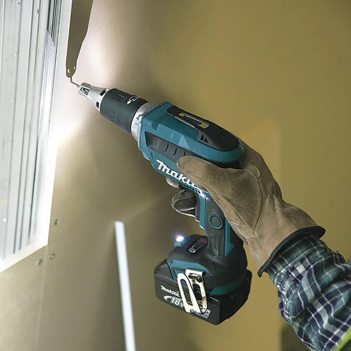 Atornillador inalámbrico Makita DFS452Z (s/cargador ni batería) 2