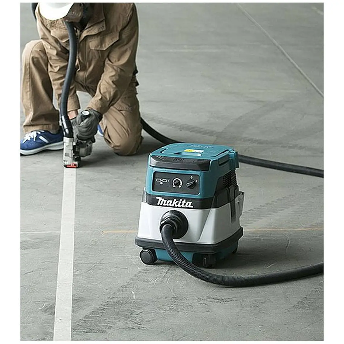 Aspiradora Inalámbrica Hibrida Makita mod: DVC860LZ (s/cargador ni Baterías) 220v 3