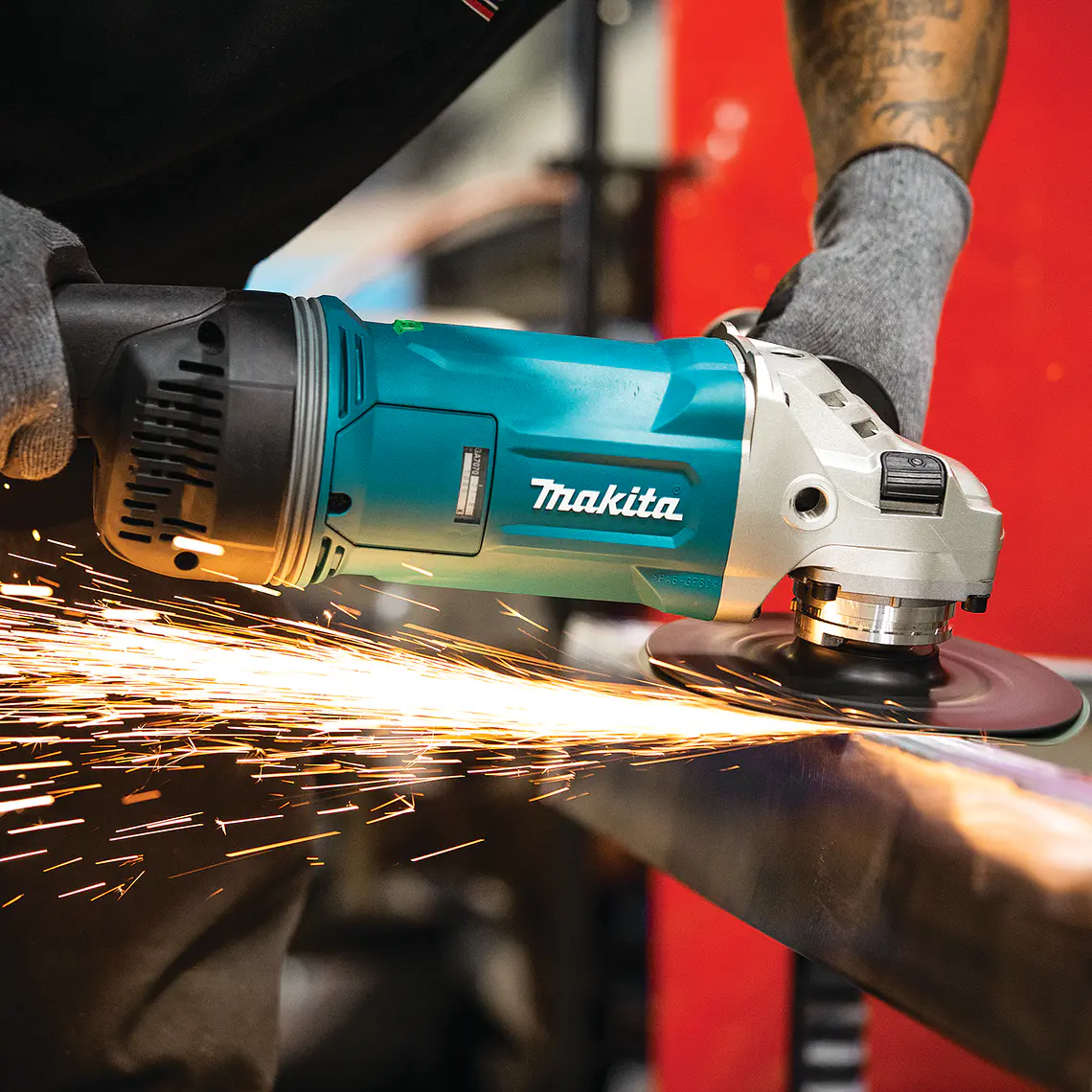 Esmeril Angular Makita 7