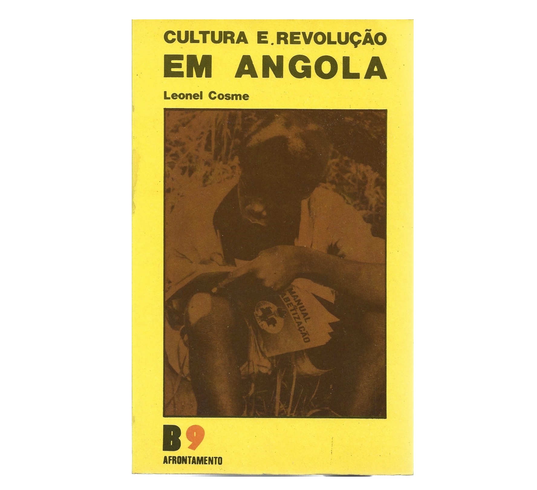 CULTURA E REVOLUÇÃO EM ANGOLA