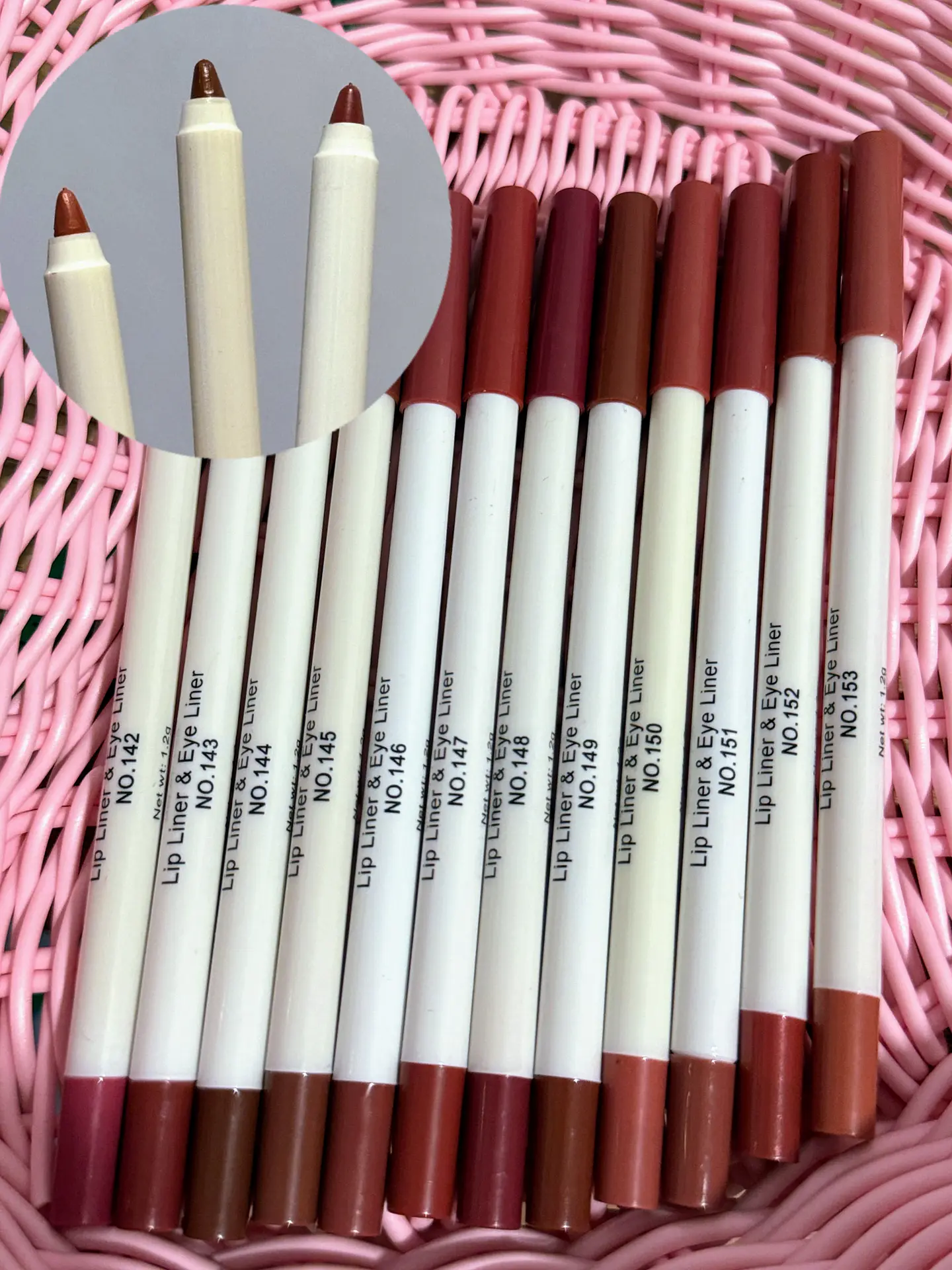 Delineador de Labios y Ojos 4
