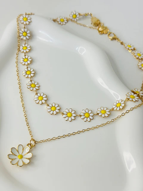 Collar de Doble Capa Margaritas