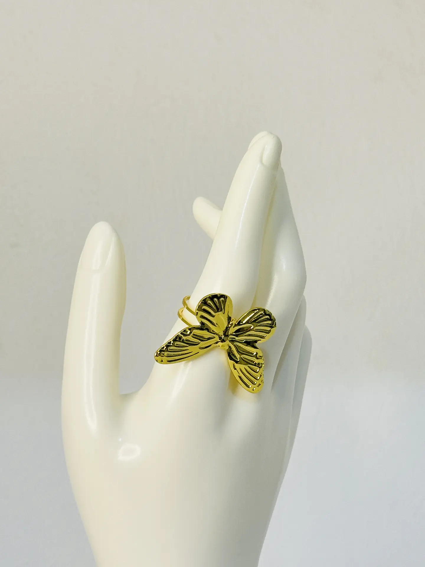 Anillo Mariposa Relief en Acero  4