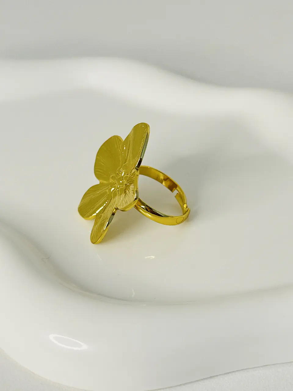 Anillo Flor grabados en Acero  3