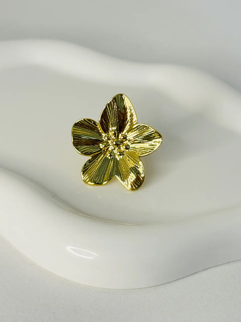 Anillo Flor grabados en Acero  1