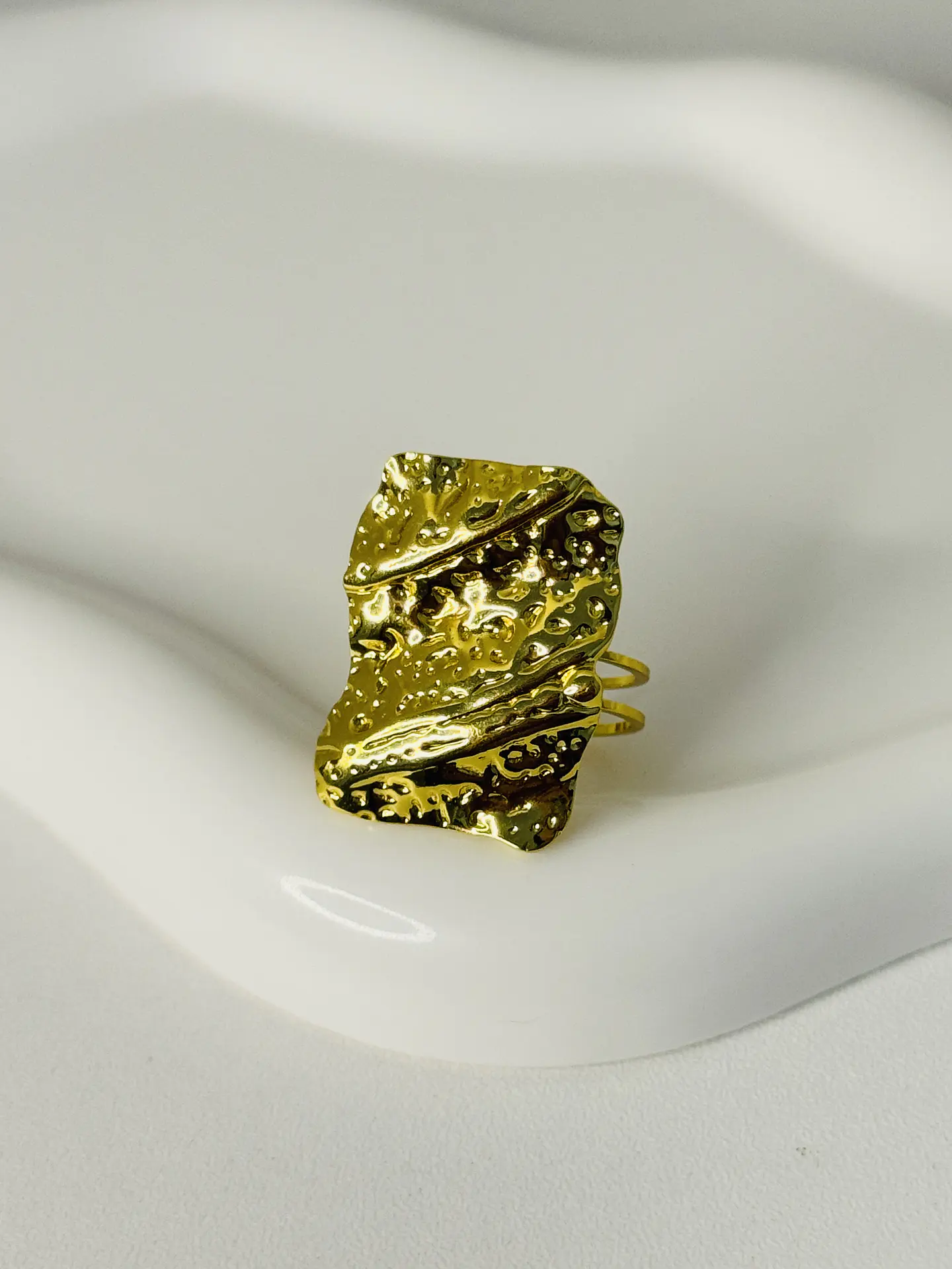 Anillo Placa Martillada en Acero  1