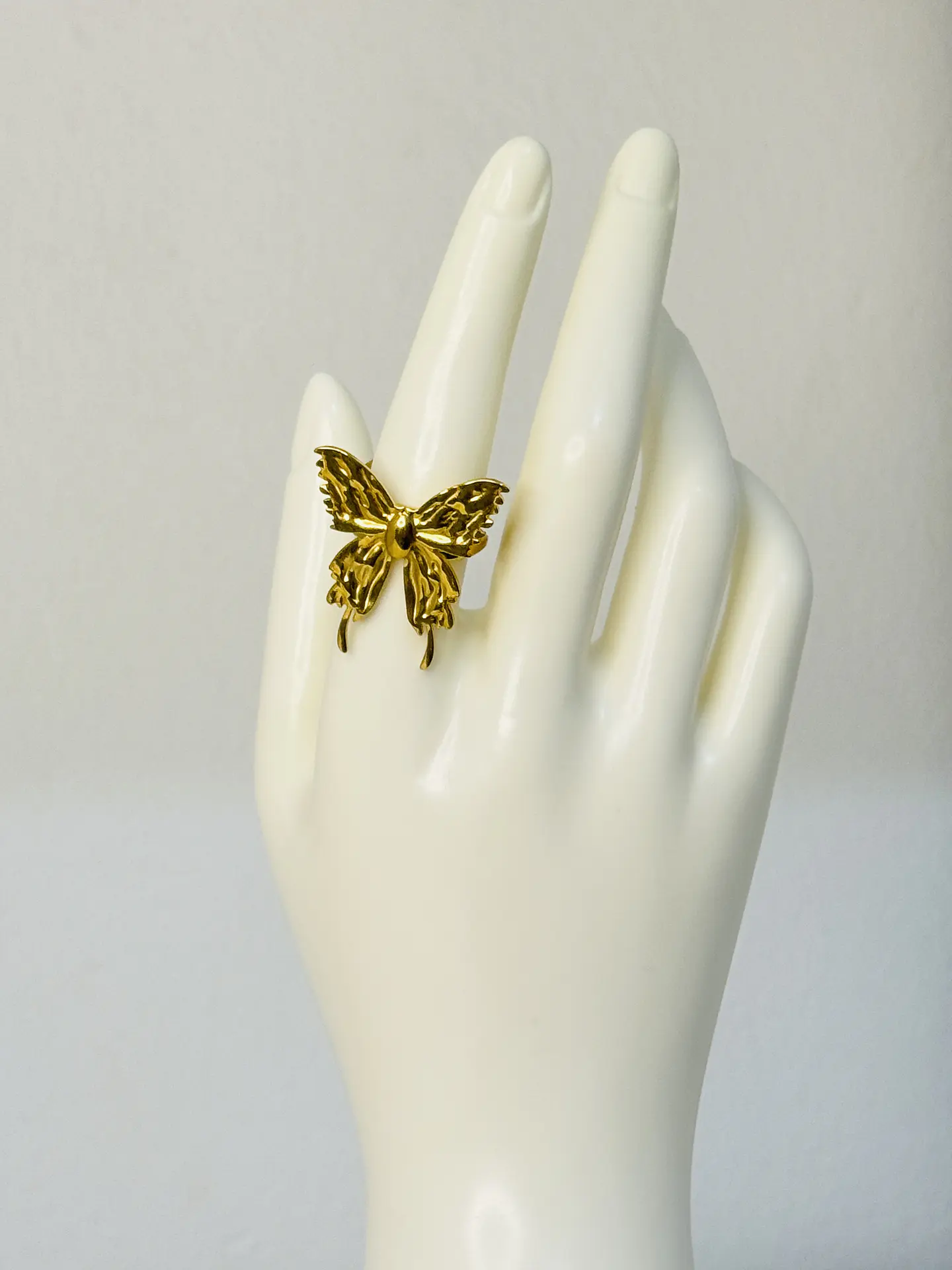 Anillo Mariposa Relieve en Acero  2