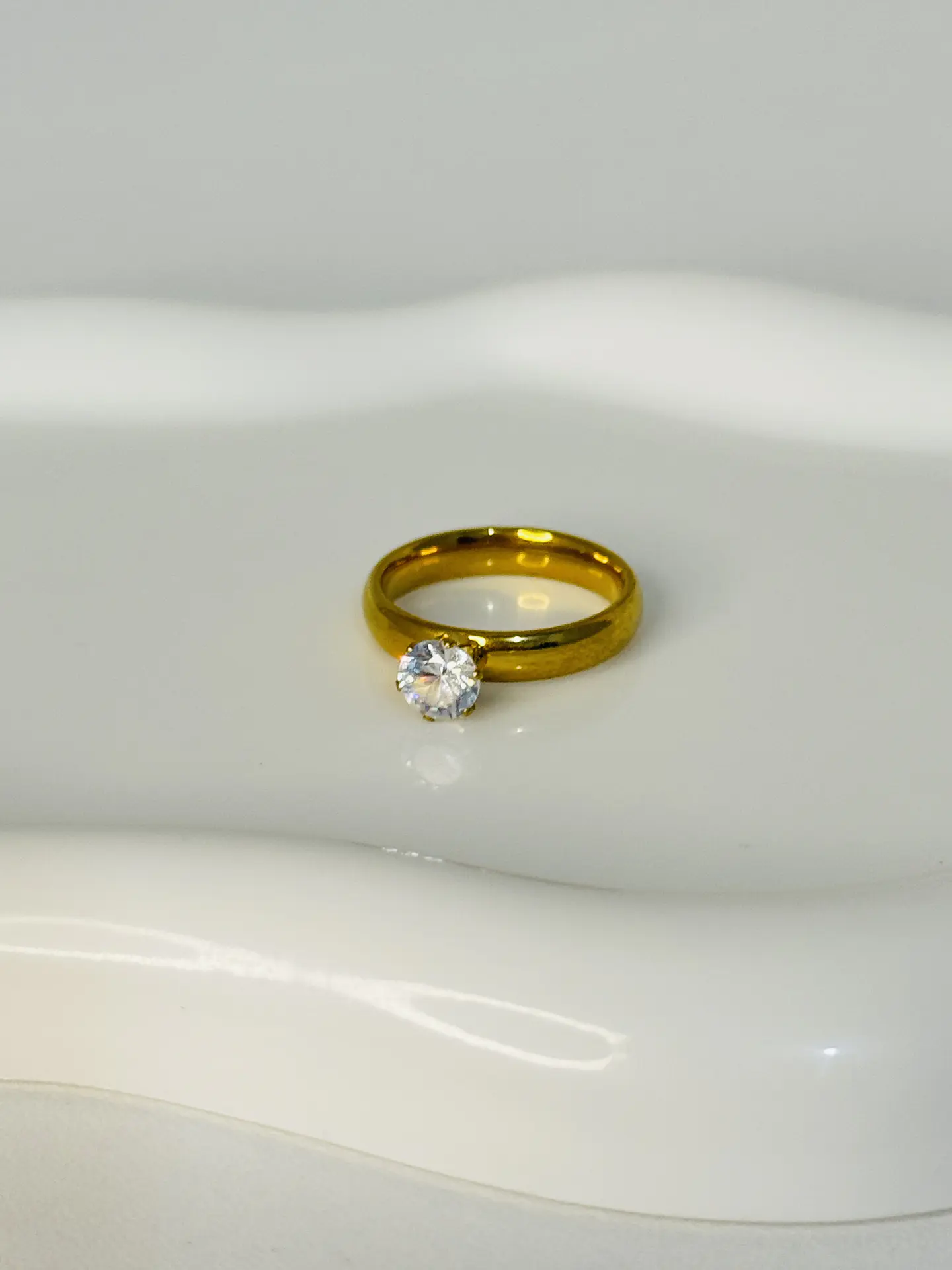 Anillo Clásico Cristal en Acero  2