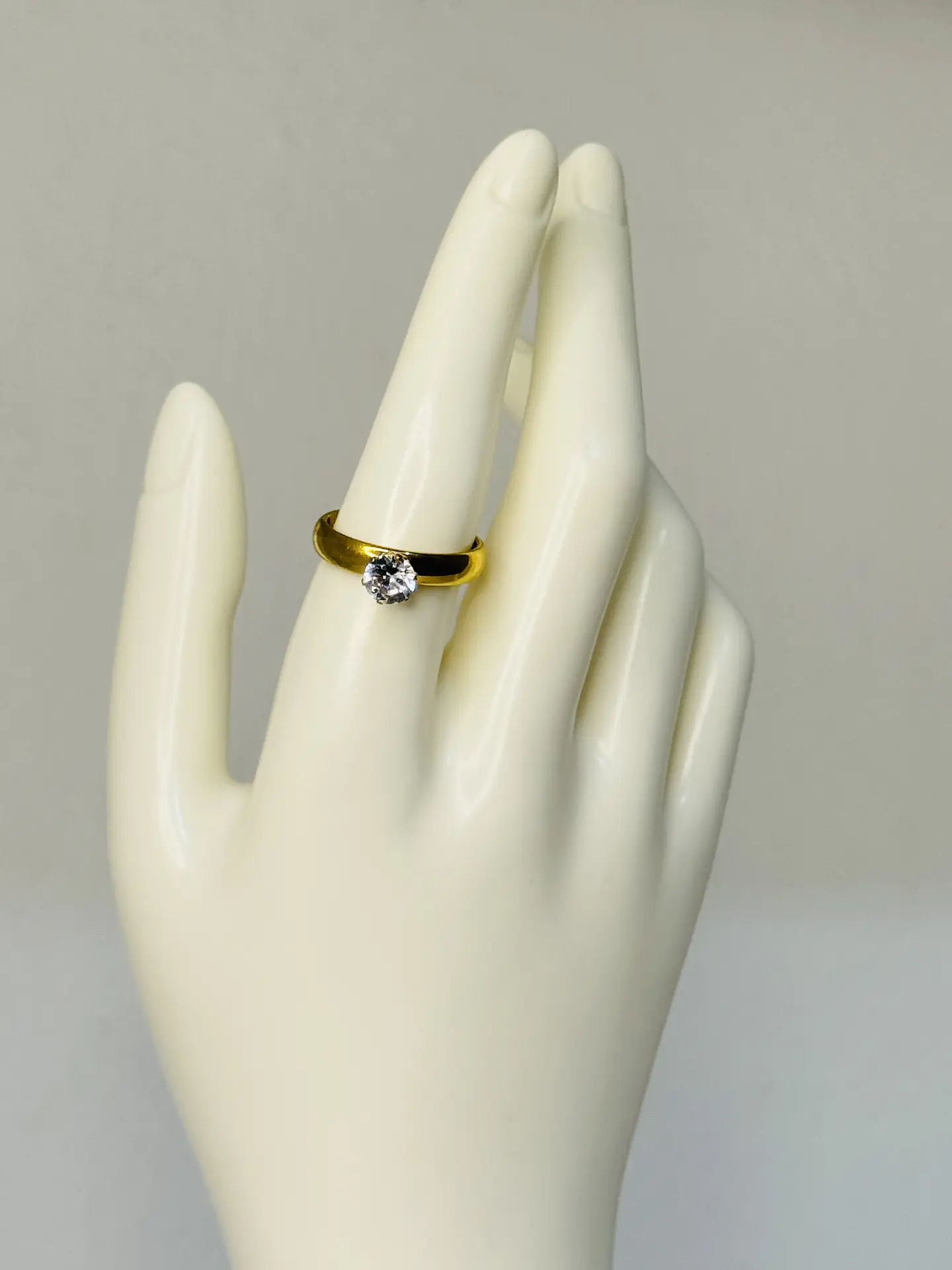 Anillo Clásico Cristal en Acero  3