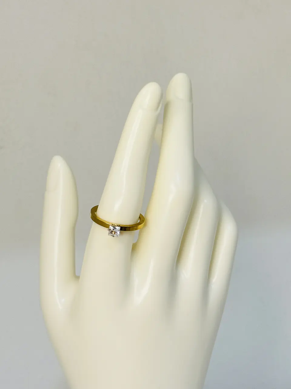 Anillo Cuadrado Cristal en Acero  3