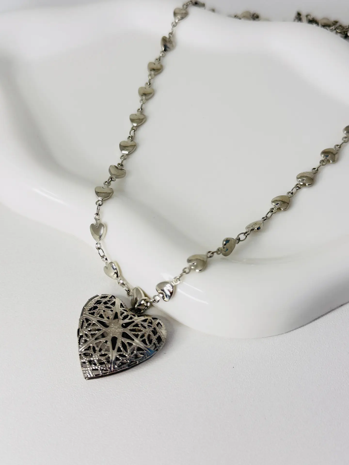 Collar Relicario Corazón  en Acero  2