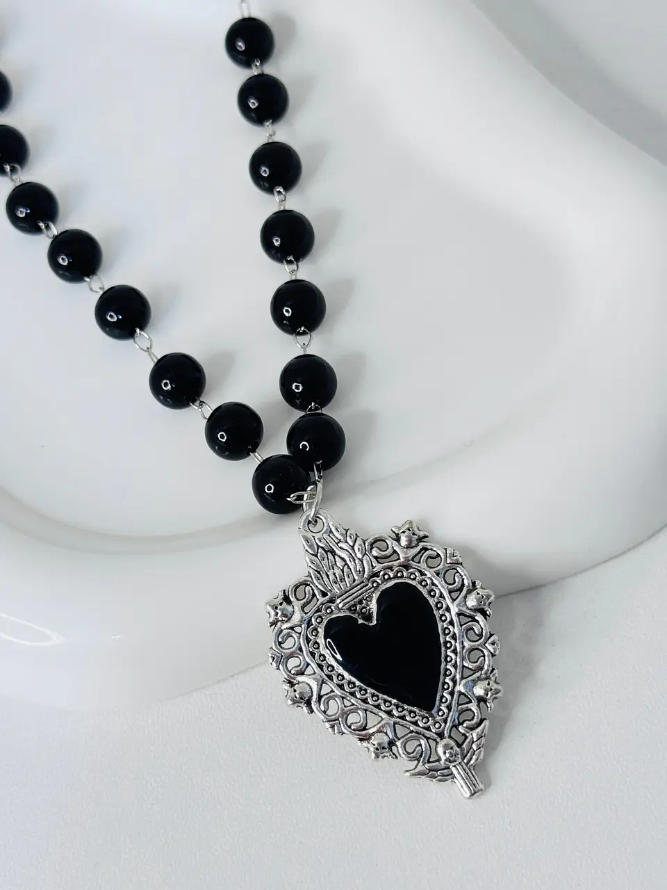 Collar Sagrado Corazón en Acero 1