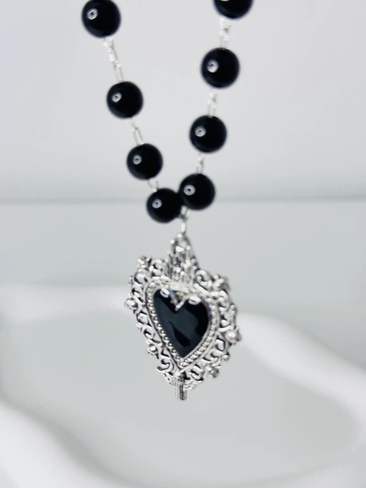Collar Sagrado Corazón en Acero 4