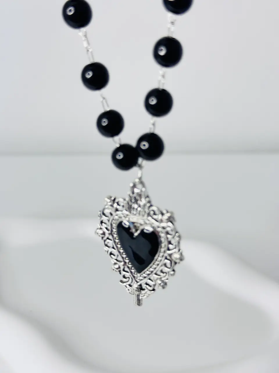 Collar Sagrado Corazón en Acero 4