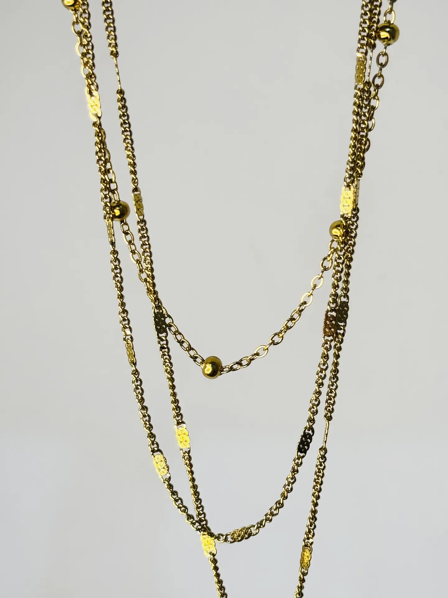 Collar Triple Capa Cruz en Acero  2