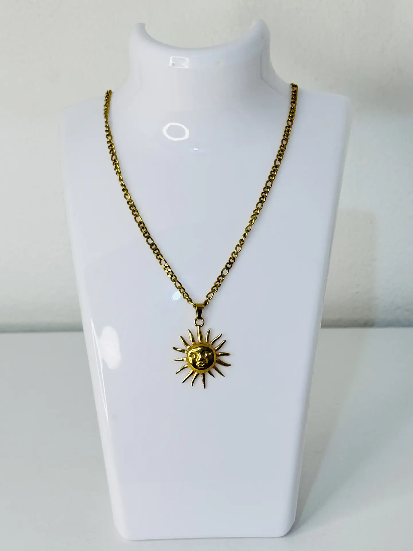 Collar Sol Místico en Acero Inoxidable 3