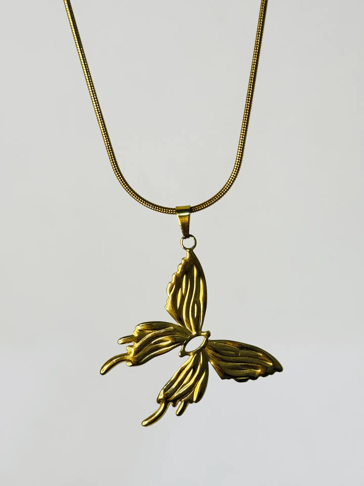 Collar Mariposa  Gold en Acero  1