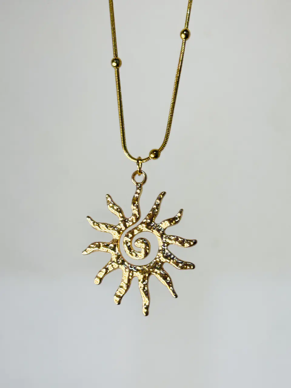 Collar Sol Espiral Gold 1