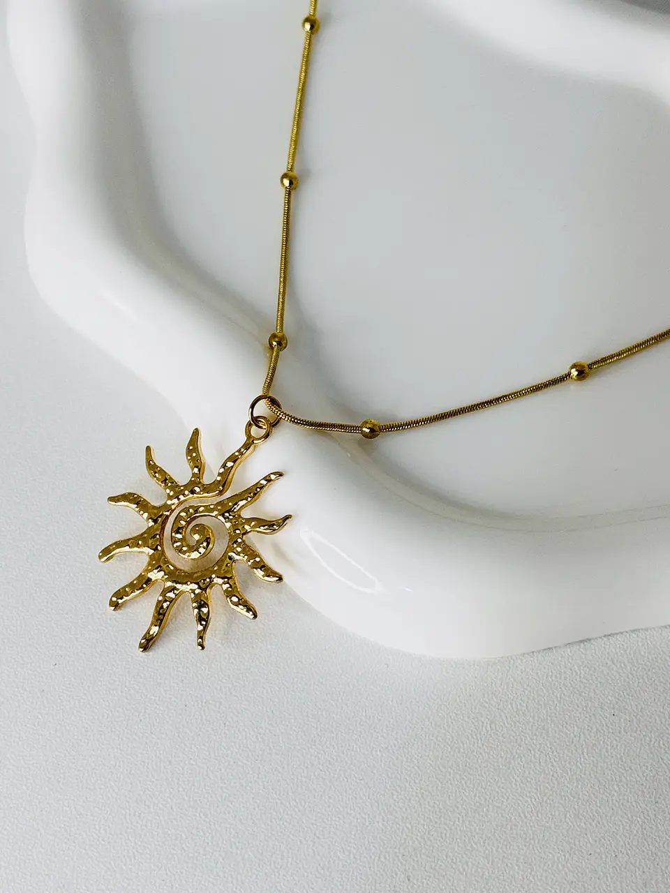 Collar Sol Espiral Gold 4