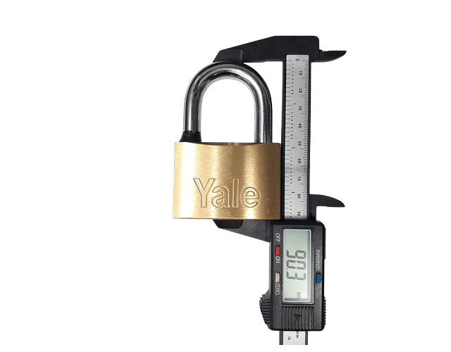 Candado Yale 110-60 / De Seguridad / Italiano / Dorado